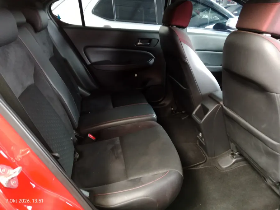 Foto Mobil Bekas Kabin Belakang Honda City 1.5 RS Hatchback tahun 2021