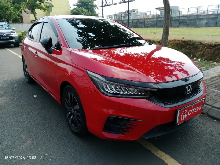 Foto Mobil Bekas Kanan Depan Honda City 1.5 RS Hatchback tahun 2021