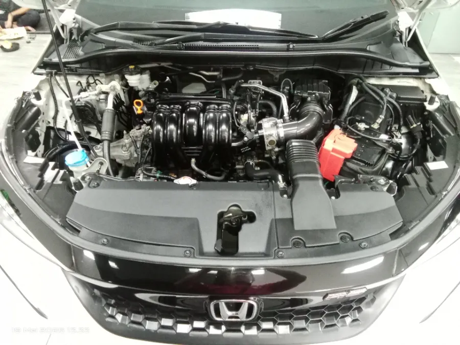Foto Mobil Bekas Mesin Honda City 1.5 RS Hatchback tahun 2021