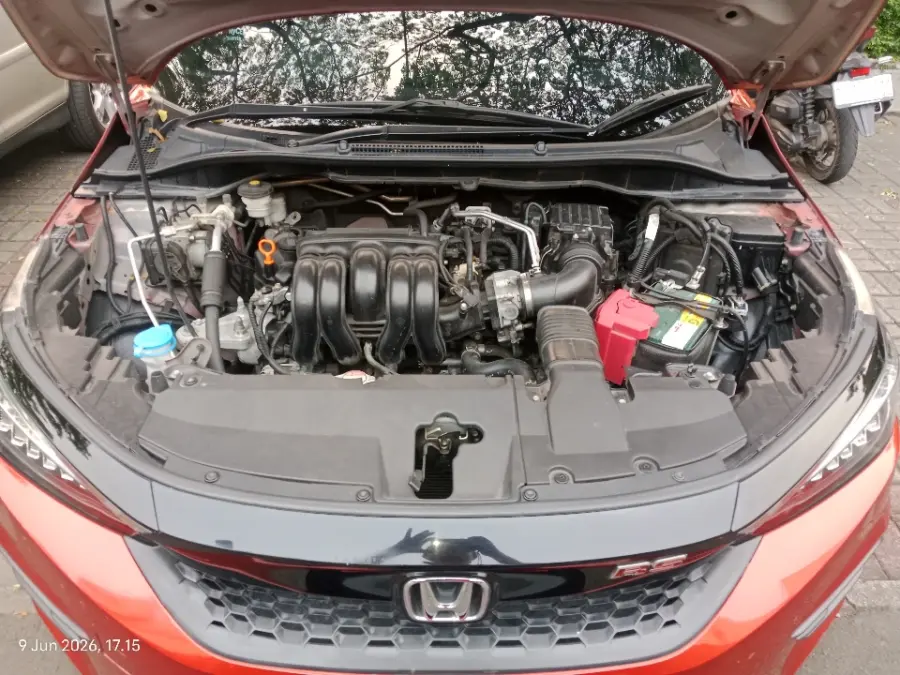 Foto Mobil Bekas Mesin Honda City 1.5 RS Hatchback tahun 2021