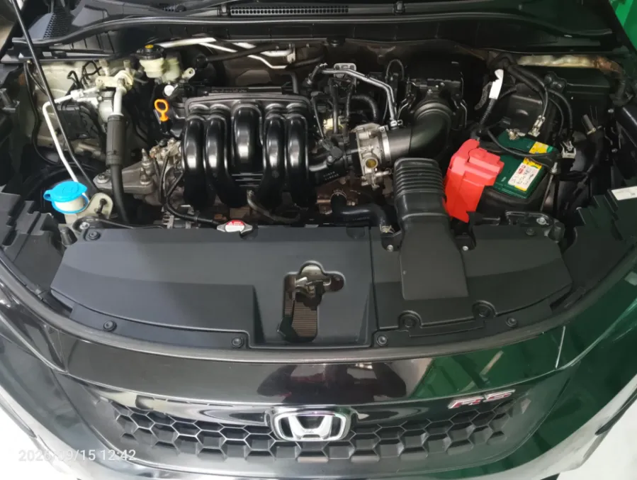 Foto Mobil Bekas Mesin Honda City 1.5 RS Hatchback tahun 2021