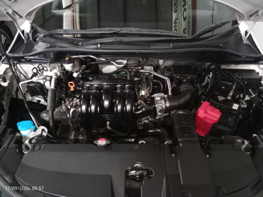 Foto Mobil Bekas Mesin Honda City 1.5 RS Hatchback tahun 2021