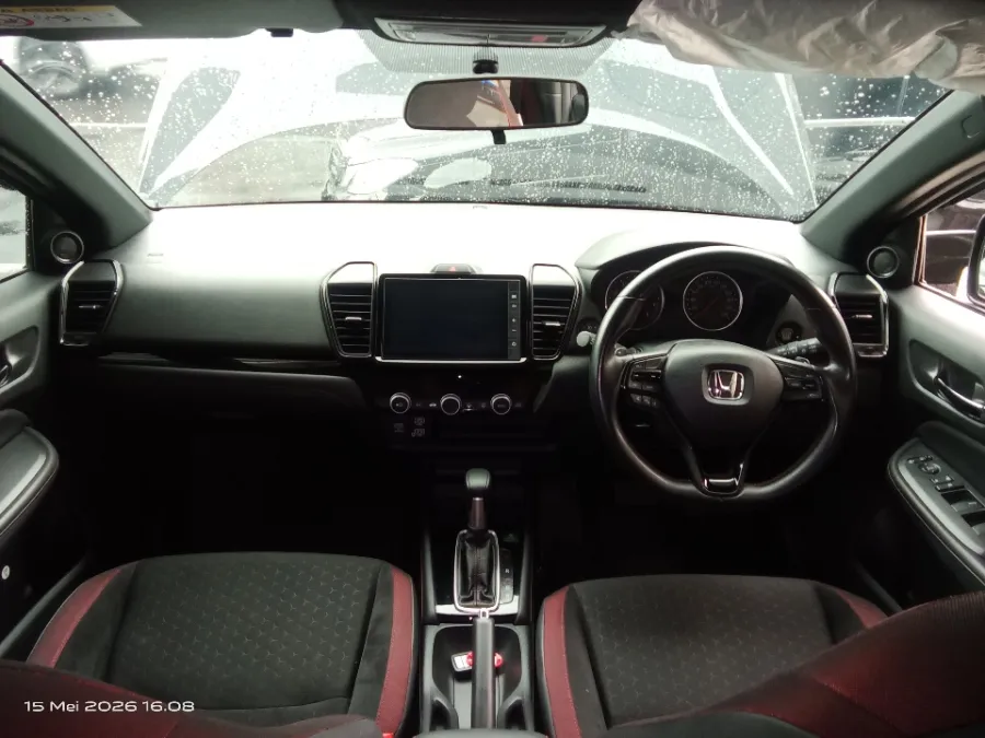 Foto Mobil Bekas Dashboard Honda City 1.5 RS Hatchback tahun 2022