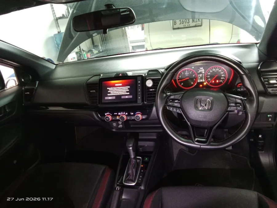 Foto Mobil Bekas Dashboard Honda City 1.5 RS Hatchback tahun 2022
