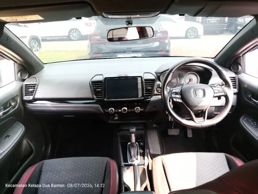 Foto Mobil Bekas Dashboard Honda City 1.5 RS Hatchback tahun 2022
