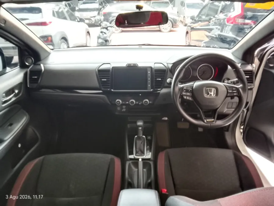 Foto Mobil Bekas Dashboard Honda City 1.5 RS Hatchback tahun 2022