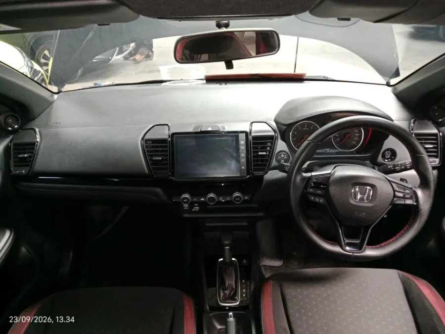 Foto Mobil Bekas Dashboard Honda City 1.5 RS Hatchback tahun 2022