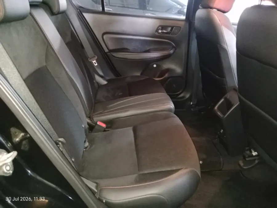 Foto Mobil Bekas Kabin Belakang Honda City 1.5 RS Hatchback tahun 2022