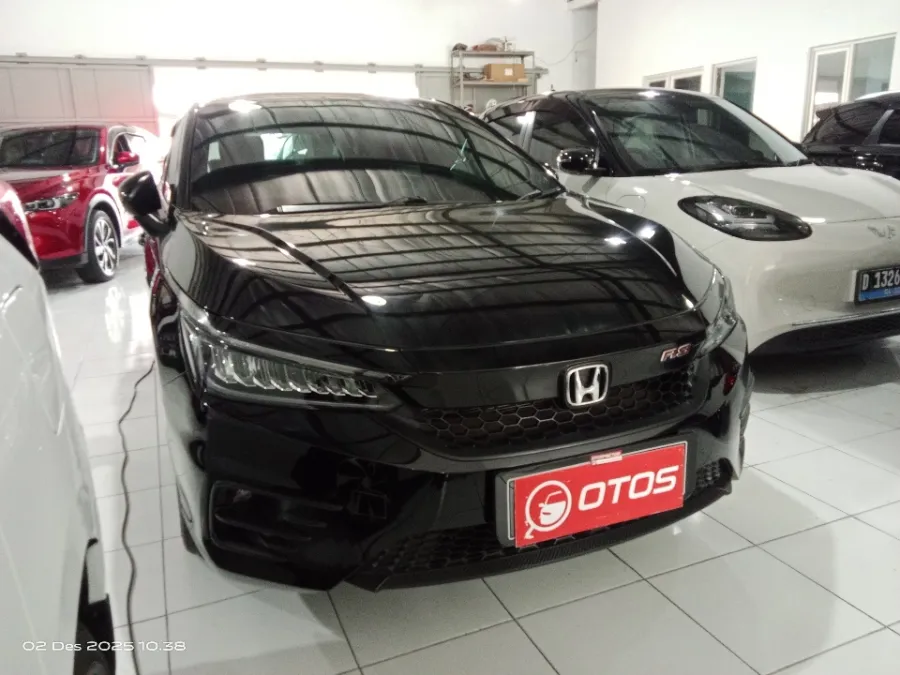 Foto Mobil Bekas Kanan Depan Honda City 1.5 RS Hatchback tahun 2022