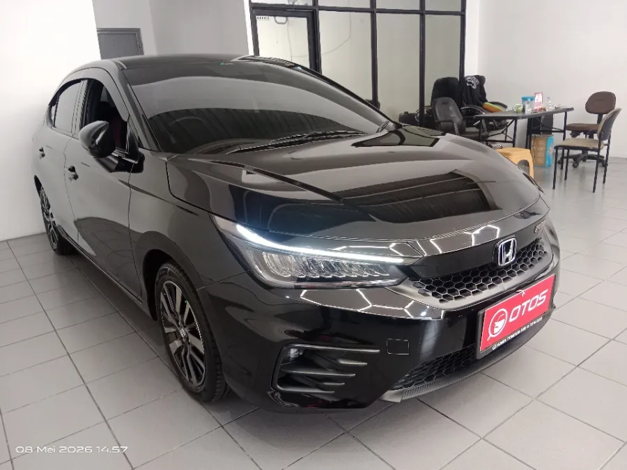 Foto Mobil Bekas Kanan Depan Honda City 1.5 RS Hatchback tahun 2022