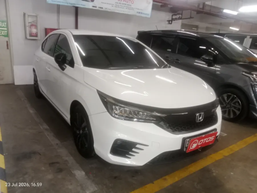 Foto Mobil Bekas Kanan Depan Honda City 1.5 RS Hatchback tahun 2022