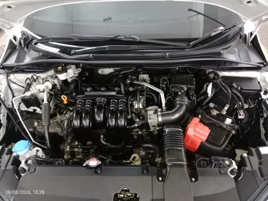 Foto Mobil Bekas Mesin Honda City 1.5 RS Hatchback tahun 2022