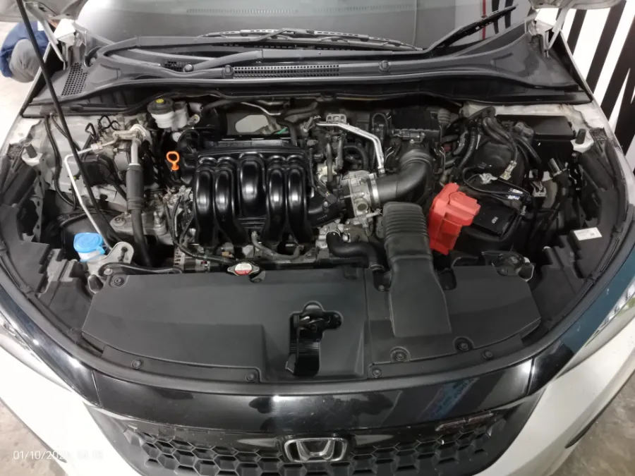 Foto Mobil Bekas Mesin Honda City 1.5 RS Hatchback tahun 2022