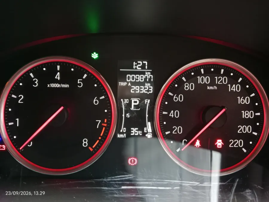 Foto Mobil Bekas Odometer Honda City 1.5 RS Hatchback tahun 2022