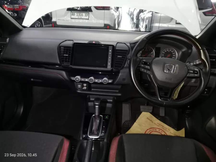 Foto Mobil Bekas Dashboard Honda City 1.5 RS Hatchback tahun 2023