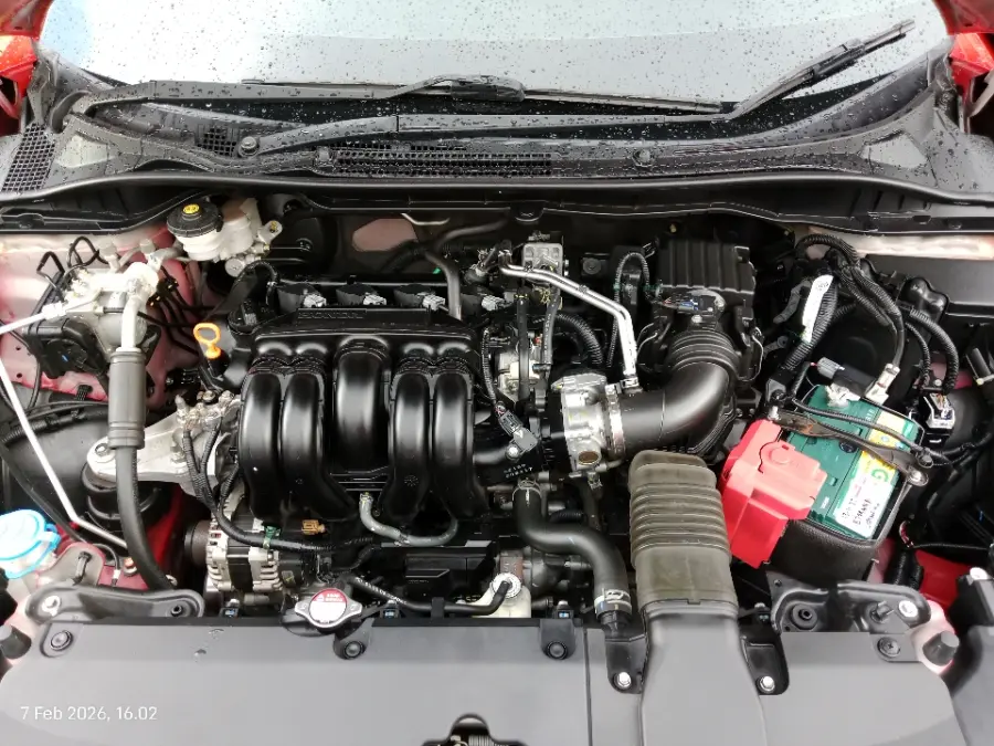 Foto Mobil Bekas Mesin Honda City 1.5 RS Hatchback tahun 2023