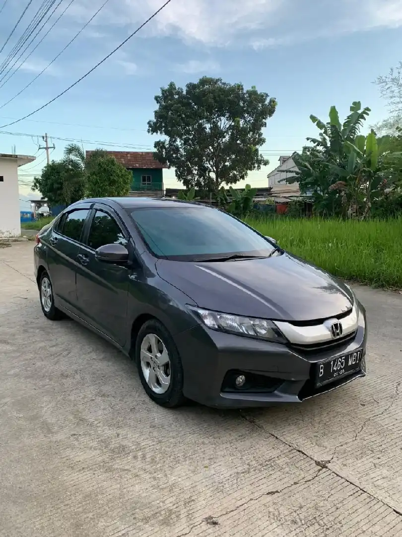 Foto Mobil Bekas Kanan Depan Honda City 1.5 S tahun 2014