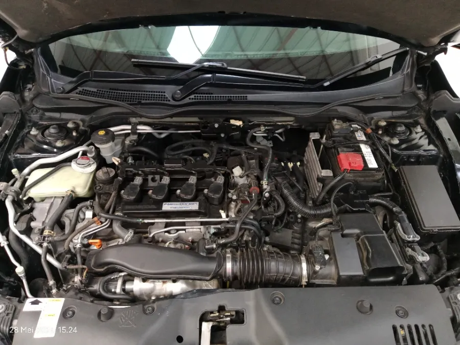 Foto Mobil Bekas Mesin Honda Civic 1.5 tahun 2016