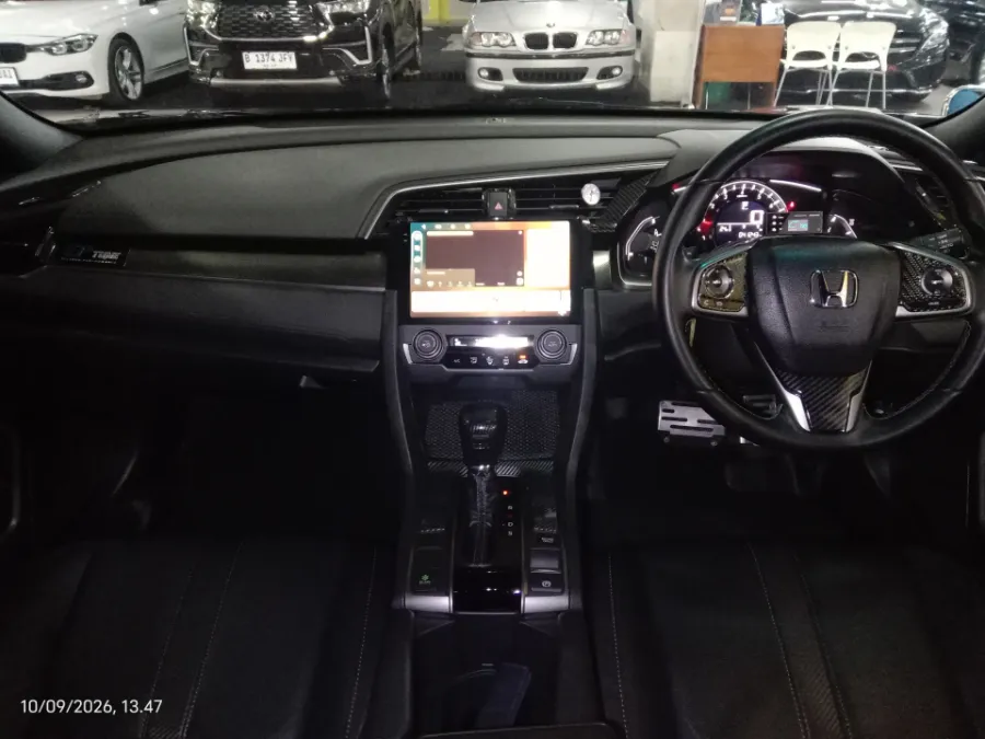 Foto Mobil Bekas Dashboard Honda Civic 1.5 E tahun 2018
