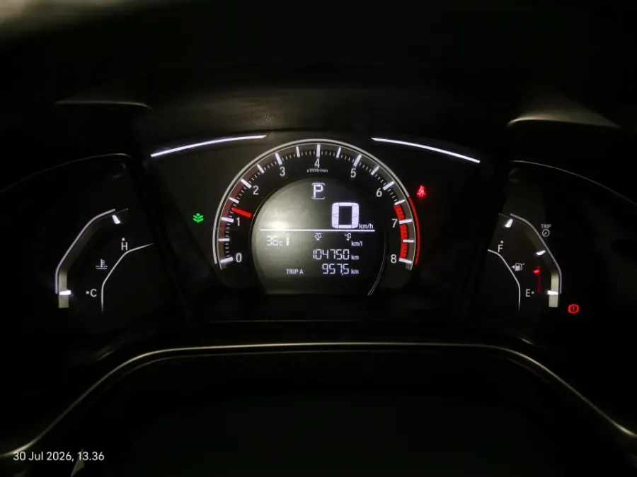 Foto Mobil Bekas Odometer Honda Civic 1.5 E tahun 2018