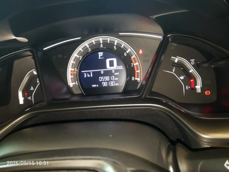 Foto Mobil Bekas Odometer Honda Civic 1.5 E tahun 2018