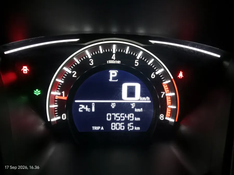 Foto Mobil Bekas Odometer Honda Civic 1.5 E tahun 2020