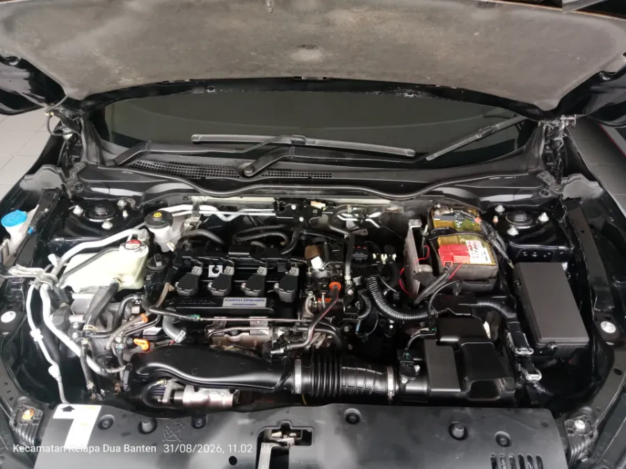 Foto Mobil Bekas Mesin Honda Civic 1.5 E Hatchback tahun 2019