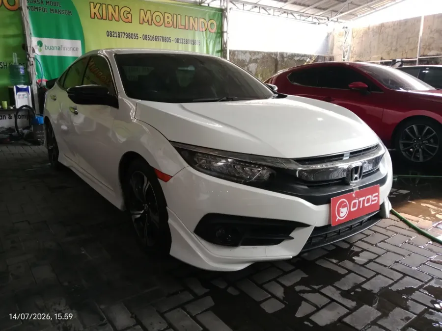 Foto Mobil Bekas Kanan Depan Honda Civic 1.5 ES tahun 2016