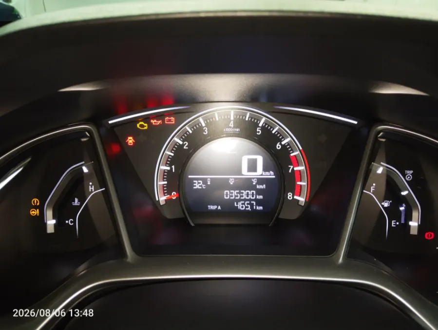 Foto Mobil Bekas Odometer Honda Civic 1.5 ES tahun 2017