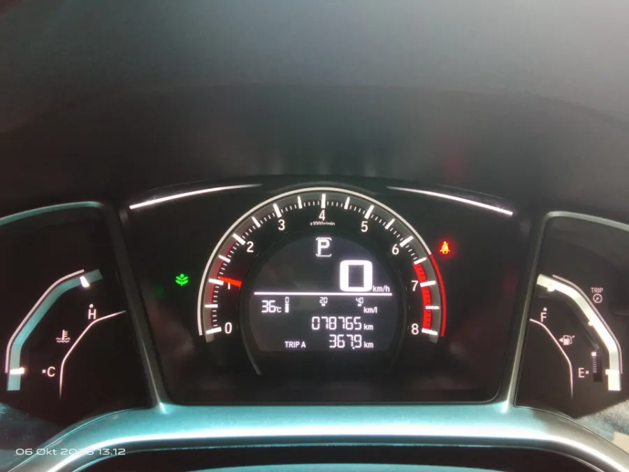Foto Mobil Bekas Odometer Honda Civic 1.5 ES tahun 2018