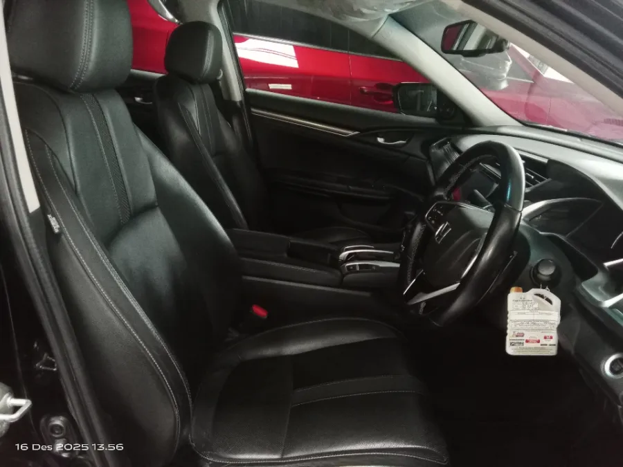 Foto Mobil Bekas Kabin Depan Honda Civic 1.5 ES tahun 2019