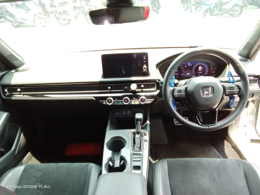 Foto Mobil Bekas Dashboard Honda Civic 1.5 RS tahun 2022