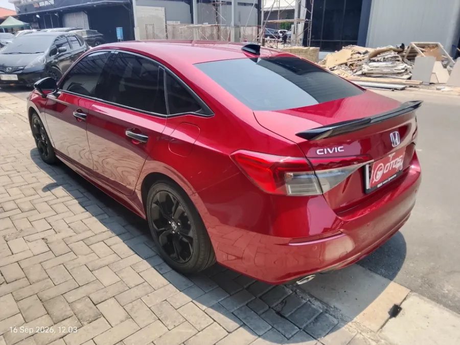 Foto Mobil Bekas Kiri Belakang Honda Civic 1.5 RS tahun 2023