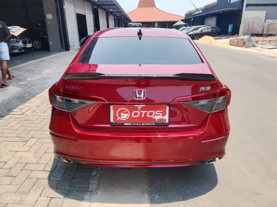 Foto Mobil Bekas Tampak Belakang Honda Civic 1.5 RS tahun 2023