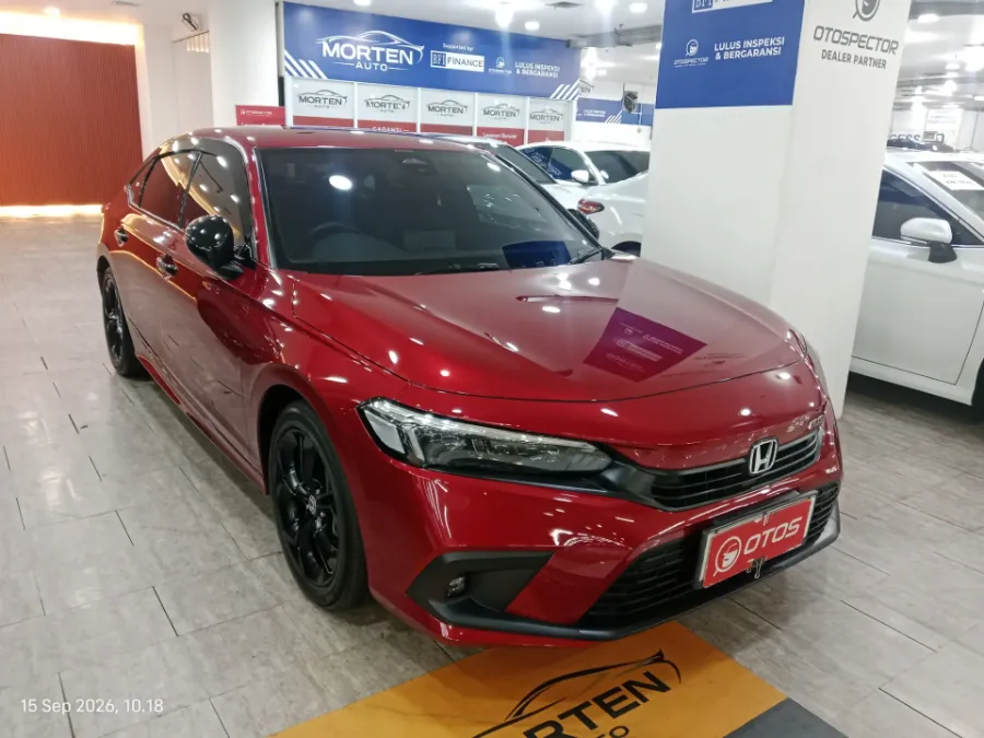 Foto Mobil Bekas Kanan Depan Honda Civic 1.5 RS tahun 2024