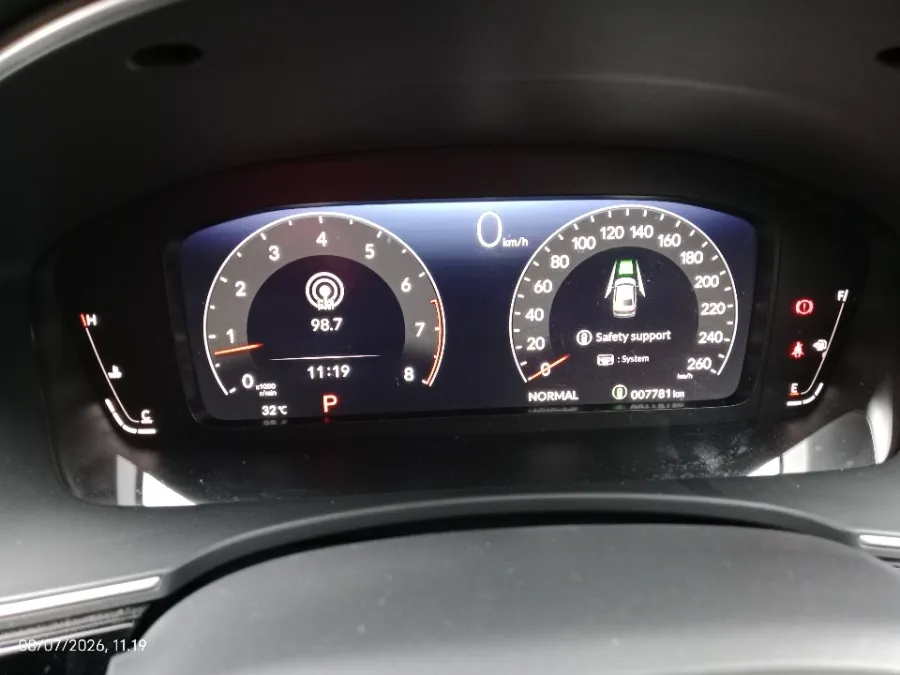 Foto Mobil Bekas Odometer Honda Civic 1.5 RS tahun 2024
