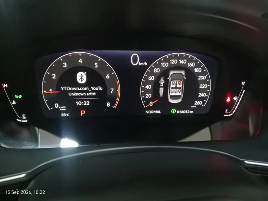 Foto Mobil Bekas Odometer Honda Civic 1.5 RS tahun 2024