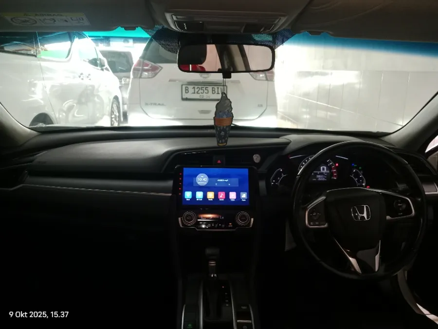 Foto Mobil Bekas Dashboard Honda Civic 1.5 Turbo tahun 2016