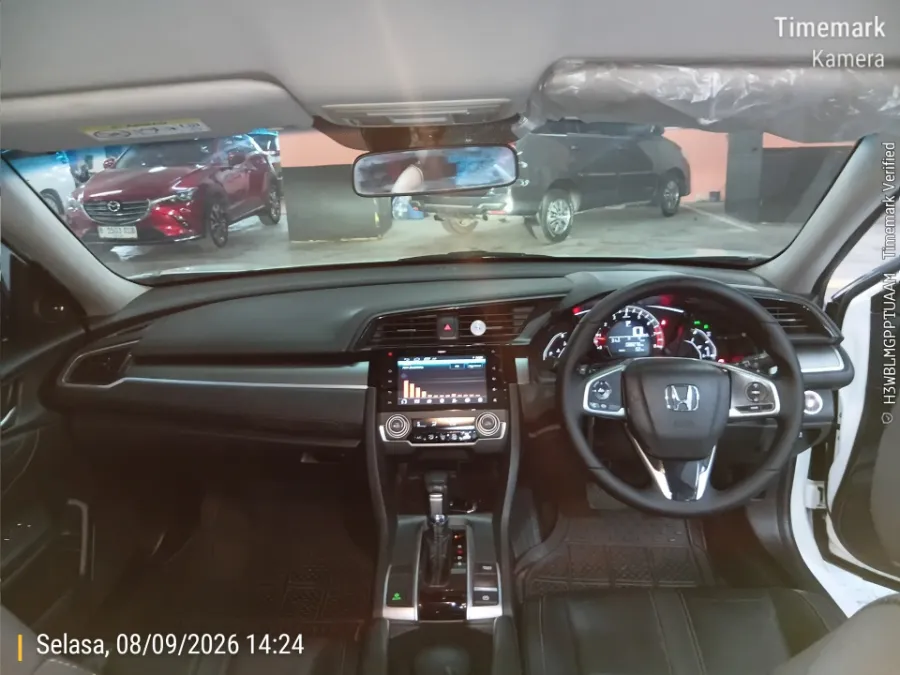Foto Mobil Bekas Dashboard Honda Civic 1.5 Turbo tahun 2016