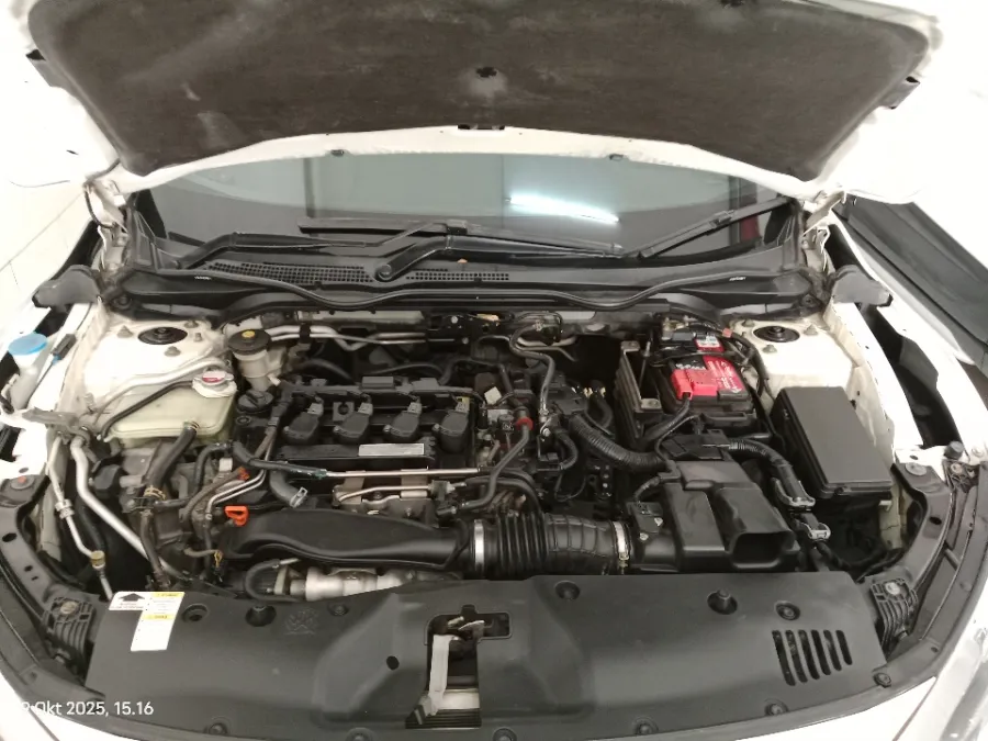 Foto Mobil Bekas Mesin Honda Civic 1.5 Turbo tahun 2016