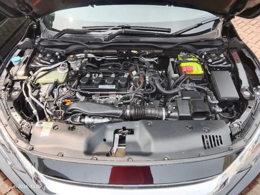 Foto Mobil Bekas Mesin Honda Civic 1.5 Turbo tahun 2016
