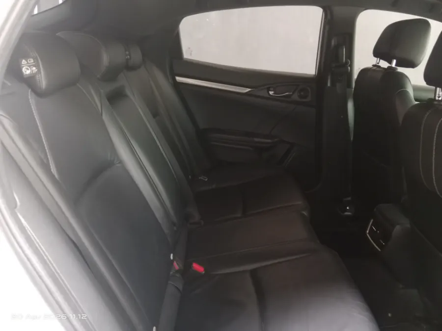 Foto Mobil Bekas Kabin Belakang Honda Civic 1.5 Turbo tahun 2017