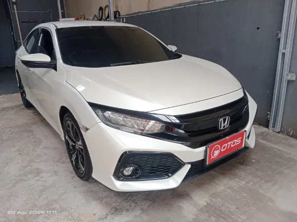 2017 Honda Civic 1.5 Turbo - Foto 1 dari 6