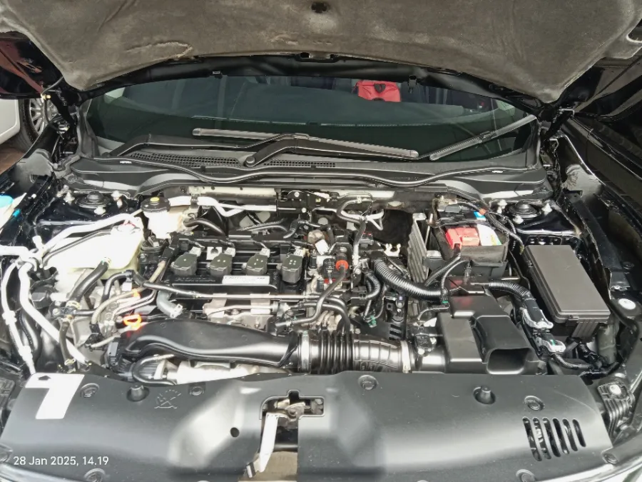 Foto Mobil Bekas Mesin Honda Civic 1.5 Turbo tahun 2017