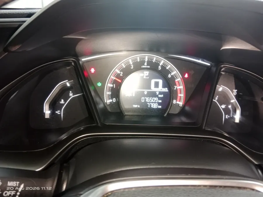 Foto Mobil Bekas Odometer Honda Civic 1.5 Turbo tahun 2017