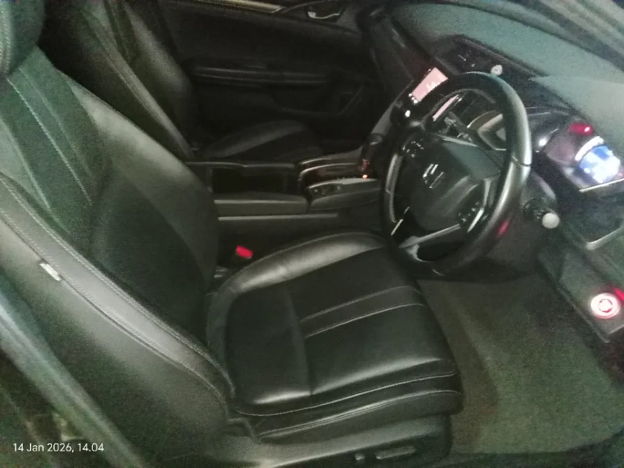 Foto Mobil Bekas Kabin Depan Honda Civic 1.5 Turbo tahun 2018