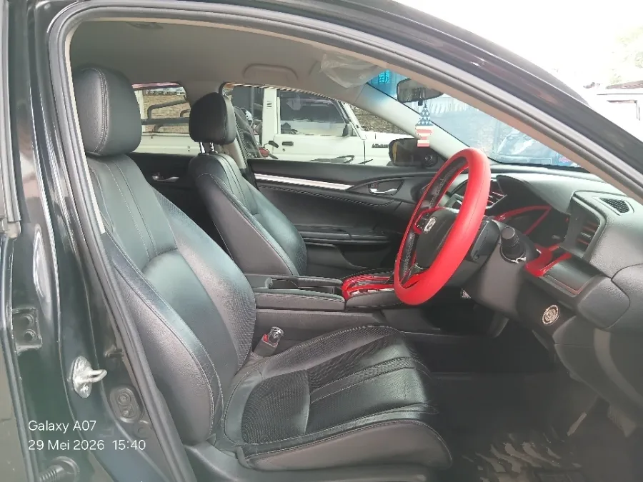 Foto Mobil Bekas Kabin Depan Honda Civic 1.5 Turbo tahun 2018