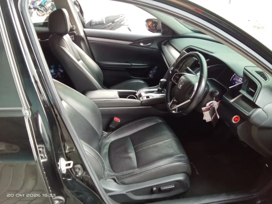 Foto Mobil Bekas Kabin Depan Honda Civic 1.5 Turbo tahun 2018