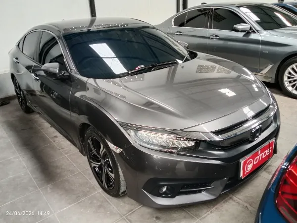2018 Honda Civic 1.5 Turbo - Foto 1 dari 6