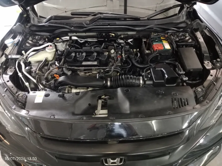 Foto Mobil Bekas Mesin Honda Civic 1.5 Turbo tahun 2018